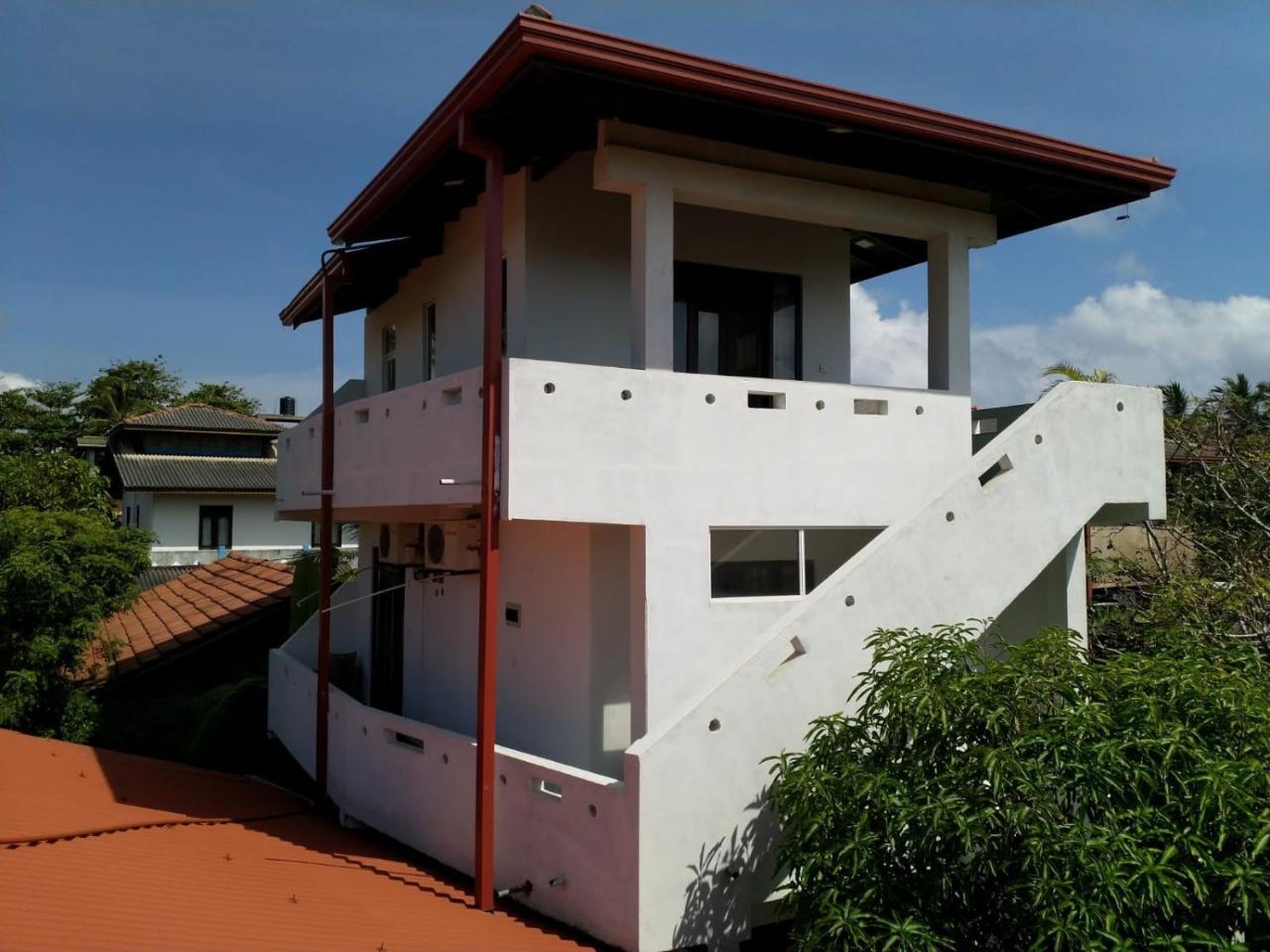 Hikkaduwa Family Inn Exterior foto